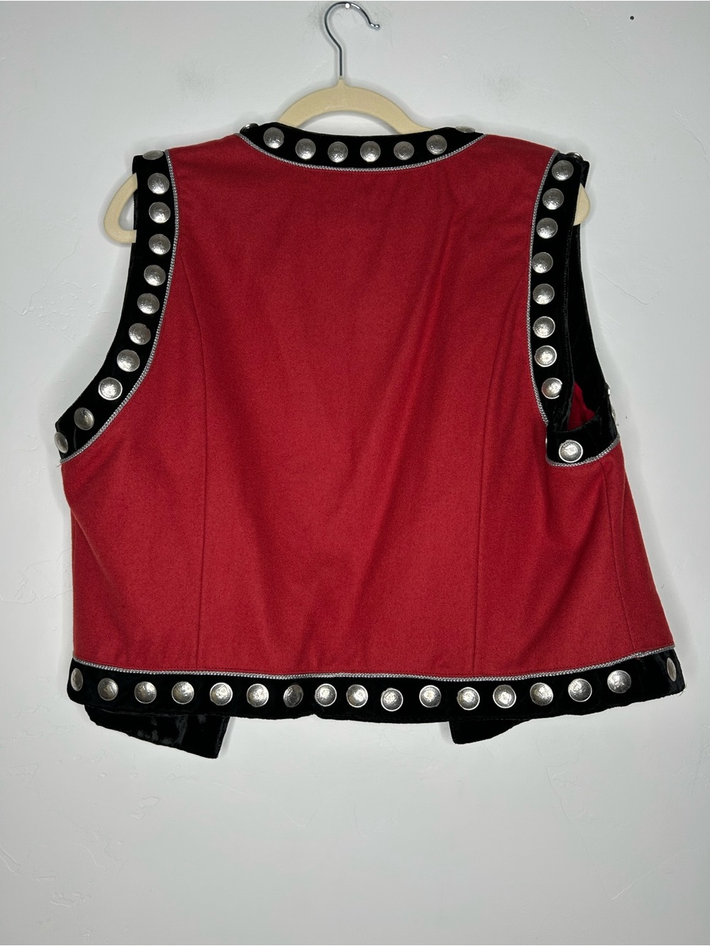 Double D Ranch Black Velvet Red Silver Coin‎ Studded Western Vest Size Large - Picture 2 of 10